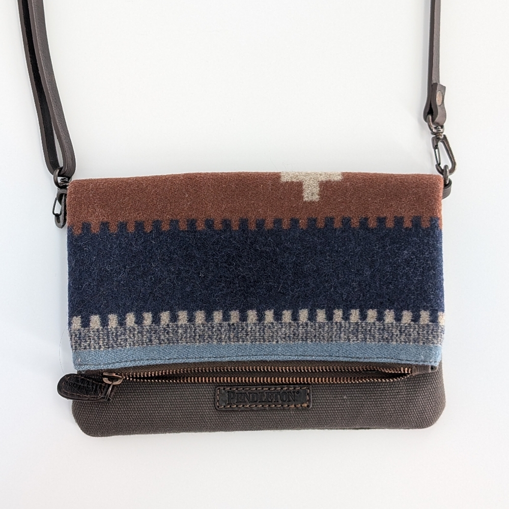 Pendleton Bridger Stripe Foldover Clutch Crossbody | Multicolor Wool Canvas - Picture 3 of 14